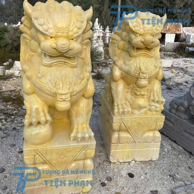 Ý nghĩa của tượng Kỳ Lân trong phong thủy Tượng kỳ lân phong thủy đặt trước cổng nhà để trấn trạch và hóa sát