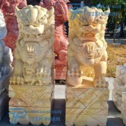 Tượng Kỳ Lân đá Non Nước tại xưởng