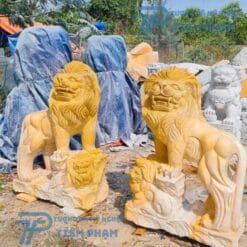 Tượng Sư Tử đá Cà Rốt Vàng nguyên khối
