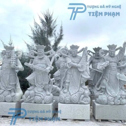 Bộ Tứ Đại Thiên Vường bằng đá tại xưởng