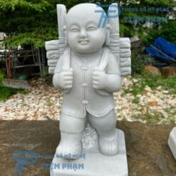 Tượng Chú Tiểu vác củi bằng đá