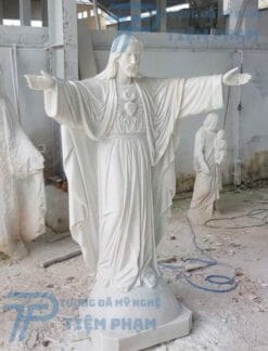 Tượng Chua Kito Vua Giang Tay bằng đá trắng