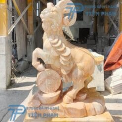 Tượng Dê đá tự nhiên tại Điêu Khắc Đá Mỹ Nghệ Non Nước Đà Nẵng sẽ là một điểm nhấn ấn tượng trong không gian nhà bạn. Liên hệ hotline/zalo: 0774444005 để được tư vấn chi tiết.