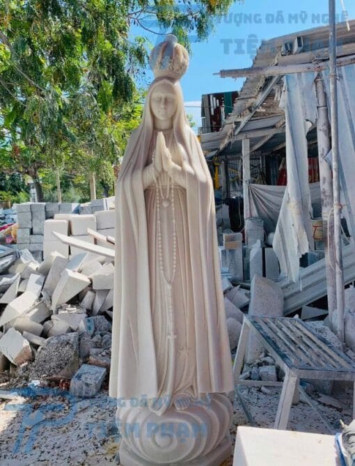 Tượng Đức Mẹ Fatima bằng đá đẹp tại xưởng đá Đà Nẵng