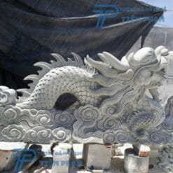 Tượng rồng đá cẩm thạch độc đáo từ Điêu Khắc Đá Mỹ Nghệ Non Nước Đà Nẵng sẽ là điểm nhấn tuyệt vời cho không gian sống của bạn. Hotline 0774444005 tư vấn miễn phí.