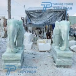 Tượng Voi đá trang trí sân vườn chất lượng cao có tại Điêu Khắc Đá Mỹ Nghệ Non Nước Đà Nẵng. Gọi ngay hotline 0774444005 để được tư vấn và chọn lựa mẫu phù hợp.