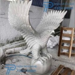 Điêu Khắc Đá Mỹ Nghệ Non Nước Đà Nẵng mang đến tượng Đại Bàng bằng đá cẩm thạch, món quà nghệ thuật lý tưởng cho ngôi nhà của bạn. Gọi hotline/zalo: 0774444005 để tham khảo thêm.
