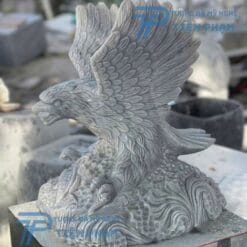 Nếu bạn đang tìm kiếm một món đồ trang trí đặc sắc, tượng chim đại bàng phong thủy bằng đá từ Điêu Khắc Đá Mỹ Nghệ Non Nước Đà Nẵng là sự lựa chọn không thể bỏ qua. Để biết thêm, vui lòng liên hệ hotline/zalo: 0774444005.