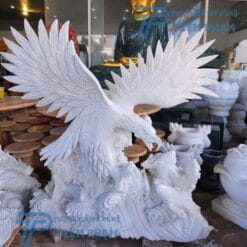 Tượng Chim Đại Bàng tung cánh bằng đá trắng