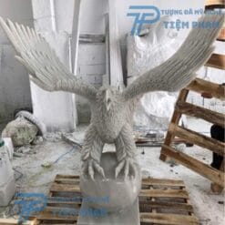 Nếu bạn muốn làm đẹp không gian nhà mình, tượng Đại Bàng phong thủy bằng đá tại Điêu Khắc Đá Mỹ Nghệ Non Nước Đà Nẵng là sự lựa chọn hoàn hảo. Liên hệ hotline/zalo: 0774444005 để biết thêm thông tin.