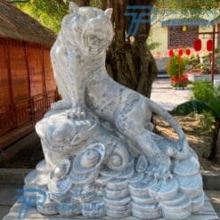 Tượng Hổ bằng đá tự nhiên tại Điêu Khắc Đá Mỹ Nghệ Non Nước Đà Nẵng sẽ là một điểm nhấn ấn tượng trong không gian nhà bạn. Liên hệ hotline/zalo: 0774444005 để được tư vấn chi tiết.