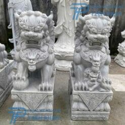 Tượng Kỳ Lân đá Trắng Xám nguyên khối tại xưởng