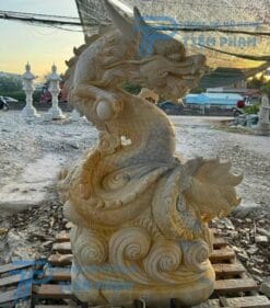 Tượng Rồng Đá Cẩm Thạch Vàng Tại Xưởng