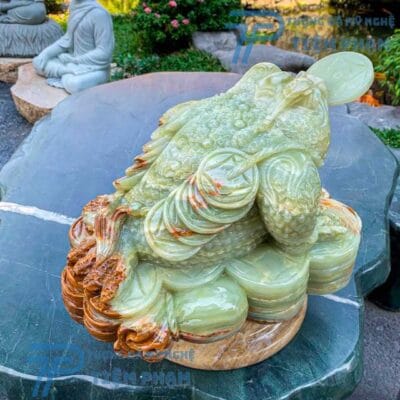 Tượng Thiềm Thừ (Cóc Ngậm Tiền) tại Non Nước, Đà Nẵng