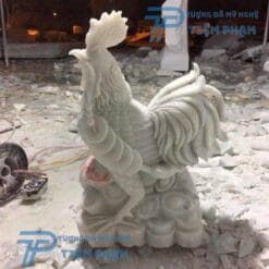 Tượng Gà Trống phong thủy bằng đá cẩm thạch trắng mịn