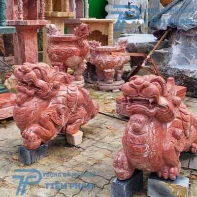 Cặp Tượng tỳ hưu đá Đỏ Cẩm Thạch lớn, tạo điểm nhấn trang trí sang trọng cho phòng khách.