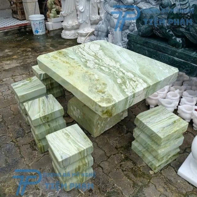 Địa chỉ bán bàn ghế đá Quảng Ninh chất lượng, giá tốt Bộ bàn ghế đá nguyên khối tại Quảng Ninh cao cấp