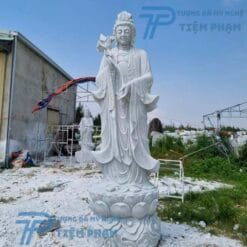 Tượng đá Quan Thế Âm Bồ Tát