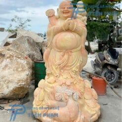 Tượng Di Lặc bằng đá tự nhiên, biểu tượng may mắn và tài lộc. Liên hệ ngay 0774444005 để tư vấn miễn phí từ Non Nước Đà Nẵng.