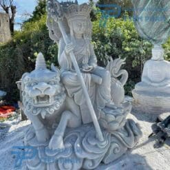 Tượng Địa Tạng Vương Bồ Tát cưỡi đề thính bằng đá