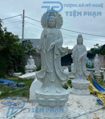 Tượng Phật Quan Thế Âm Bồ Tát Đá Non Nước