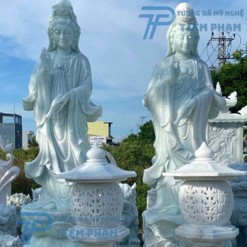 Tượng Quan Âm Bồ Tát bằng đá trắng nguyên khối đẹp