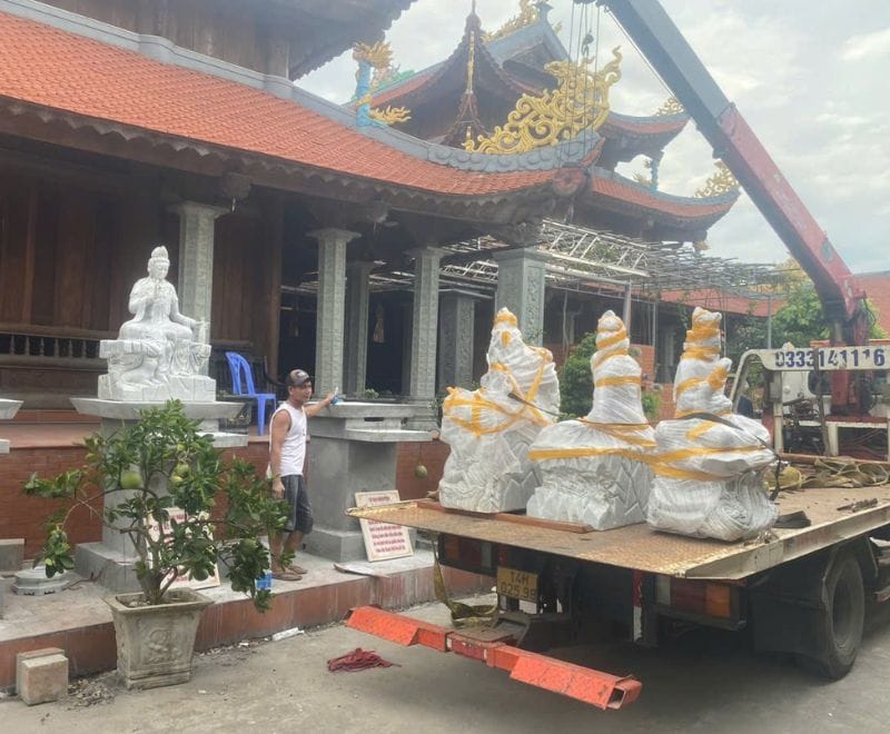 Hoàn thành lắp đặt 12 Hóa Thân tượng Quan Âm đá cho khách Tại Hà Nội Bàn giao tượng Phật Quan Âm tại Hà Nội cho hình ảnh cuối cùng của dự án.