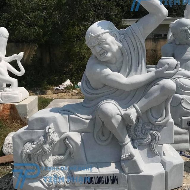 Tượng Hàng Long La Hán bằng đá tự nhiên chế tác tại Tượng Đá Tiệm Phạm