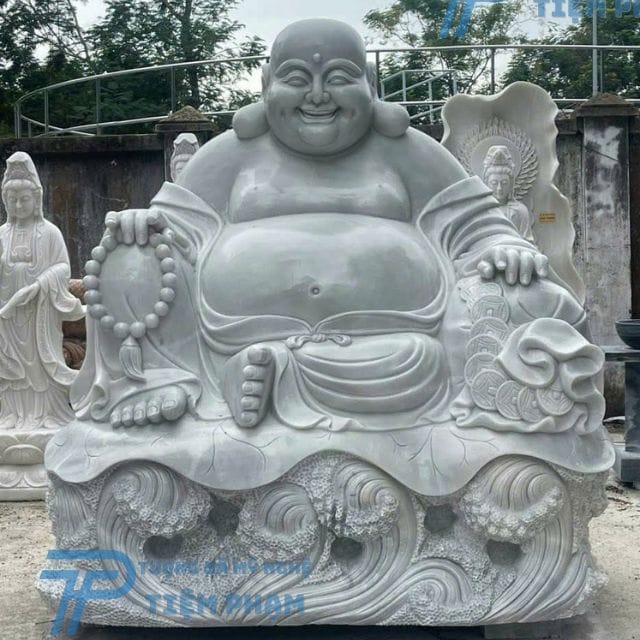 Tượng Phật Di Lặc bằng đá kích thước lớn