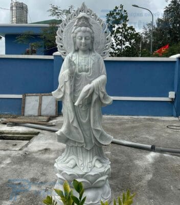 tuong phat quan am bo tat bang da 2