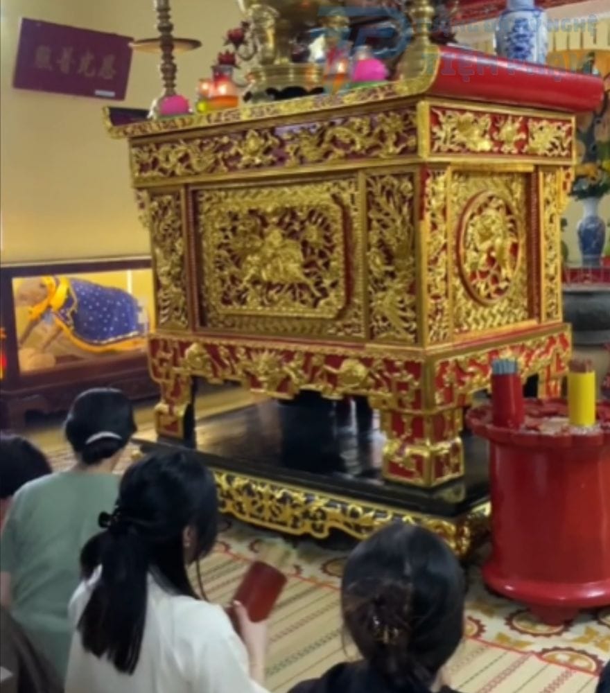 quẻ xăm Quan Âm dự báo sự nghiệp và tài lộc